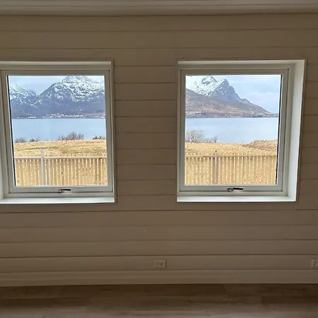 Holiday home Hus Med Midnattssol Havutsikt *