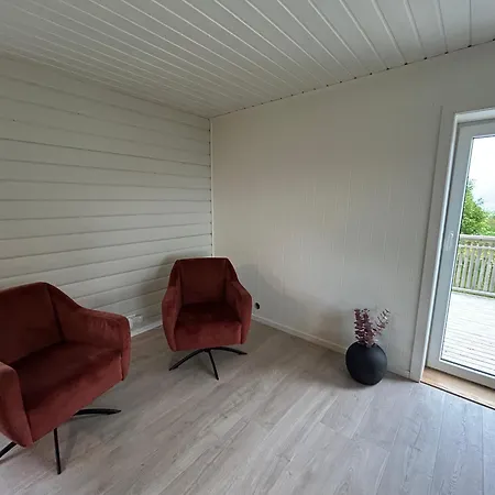 Hus Med Midnattssol Havutsikt Gravdal (Vestvagoy)