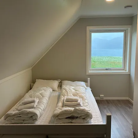Feriehus Hus Med Midnattssol Havutsikt Gravdal (Vestvagoy)